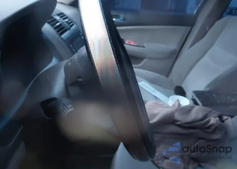 2005 Honda Accord 3.0 Lx z USA, uszkodzony, nr VIN 1HGCM66315A031024